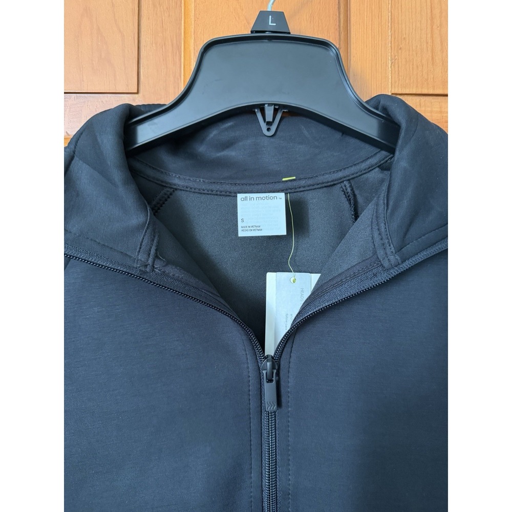 Women's All In Motion Black Airy Sleek Full Zip Jacket Size Small NWT Ultra Soft - Picture 6 of 9